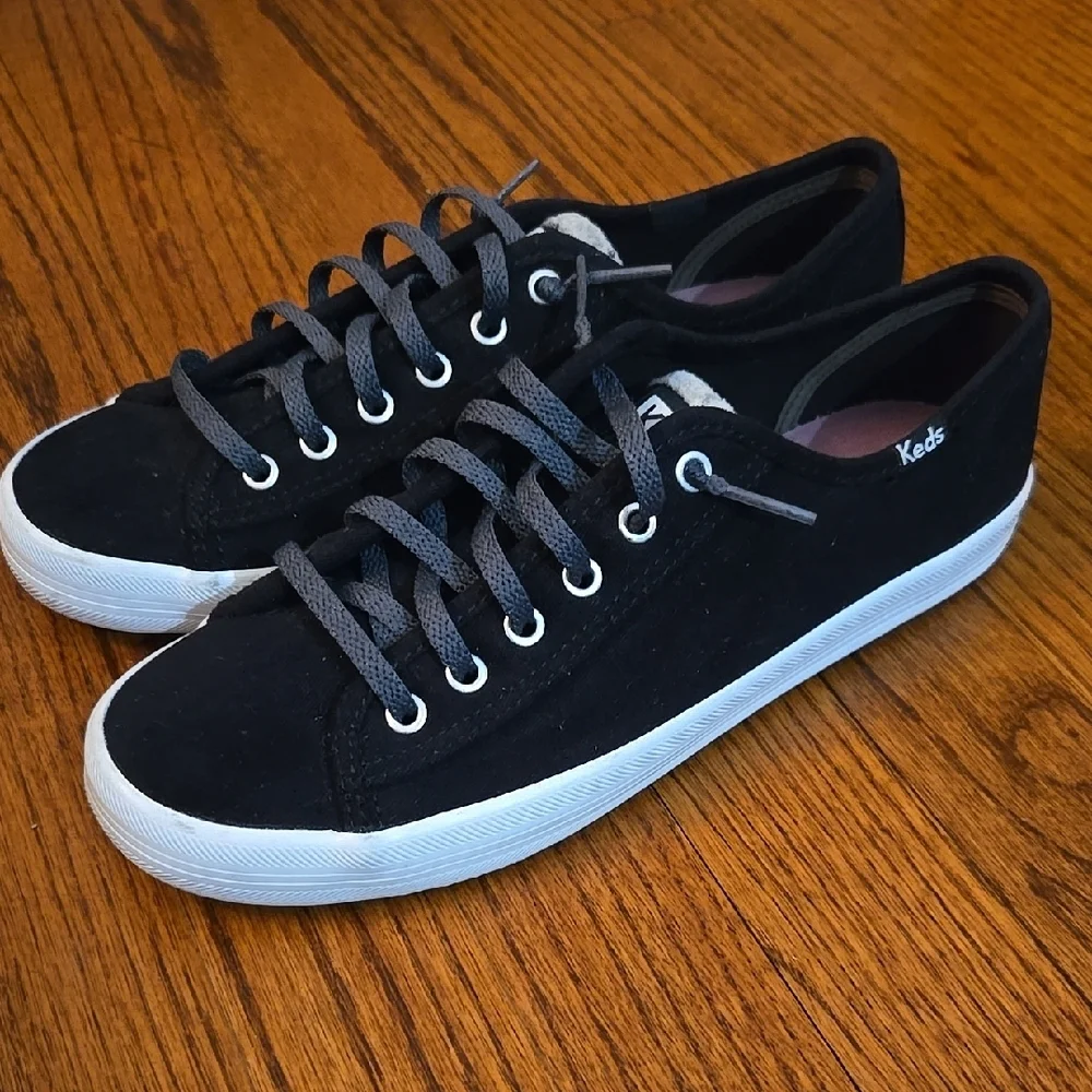 Keds Women's Size 8  Black Suede Style Dark Gray Laces Sneakers
